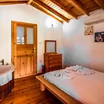 Villa Havuzu Korunakli 2+1 Tas Kinali (Aegean)