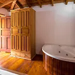 Havuzu Korunakli 2+1 Tas Villa